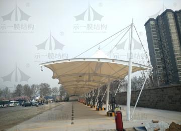 膜结构车棚膜布为什么要拼接?